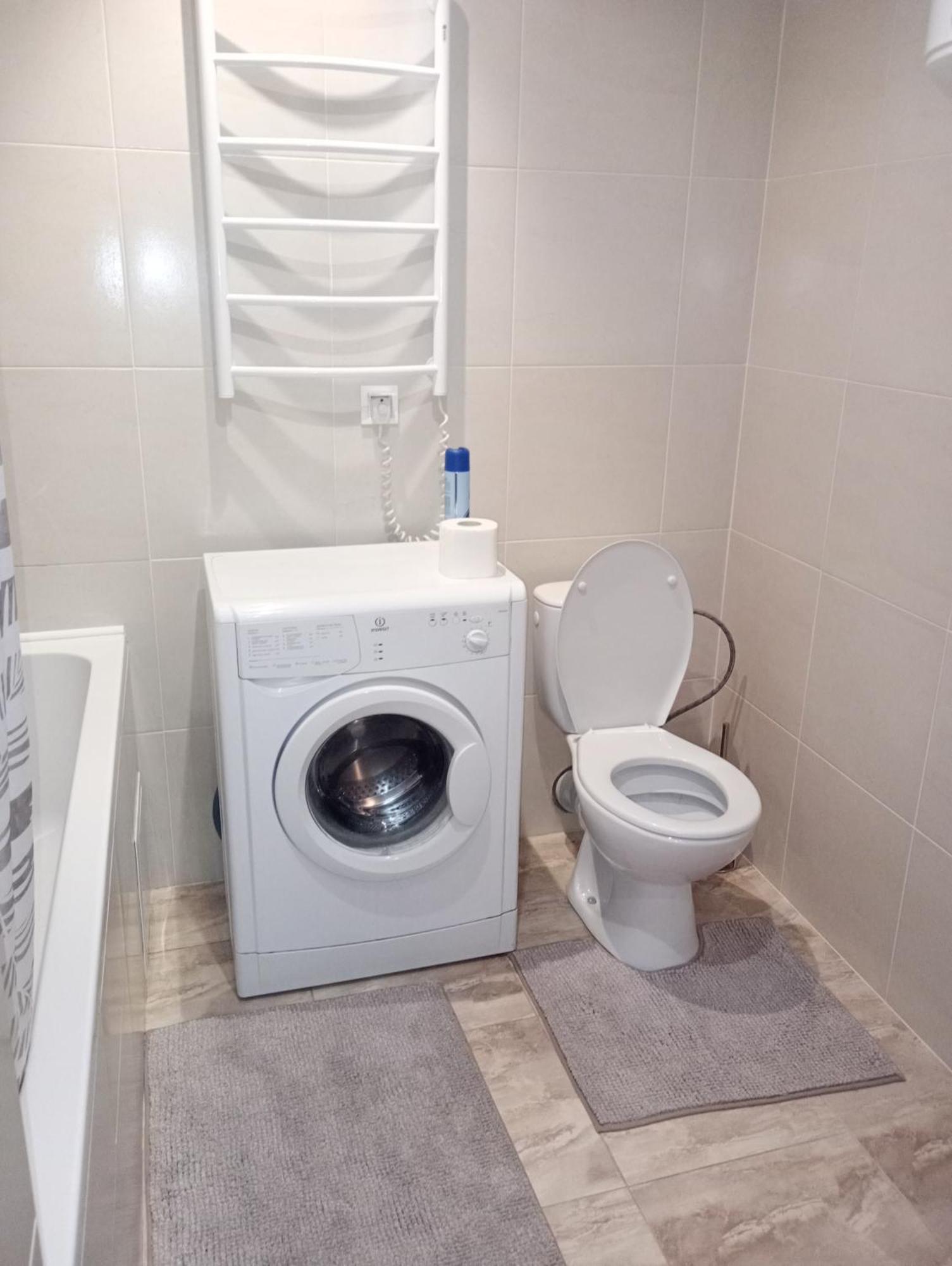 Apartments Kiev Bagian luar foto